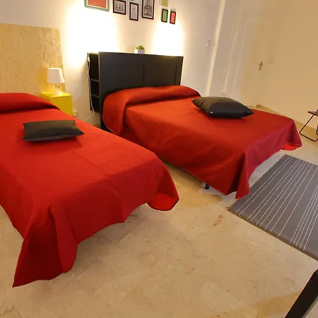 Dimora Hostel *