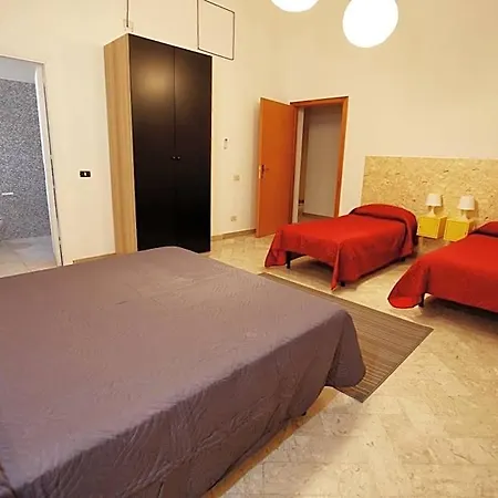 Dimora Hostel *